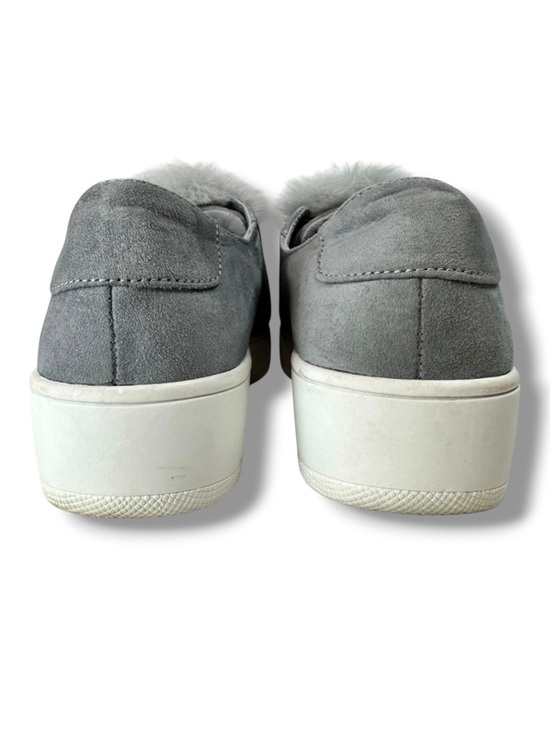 Steve Madden Bryanne Pom Pom Platform Sneakers Faux Fur Gray Size 7.5 - Picture 10 of 12